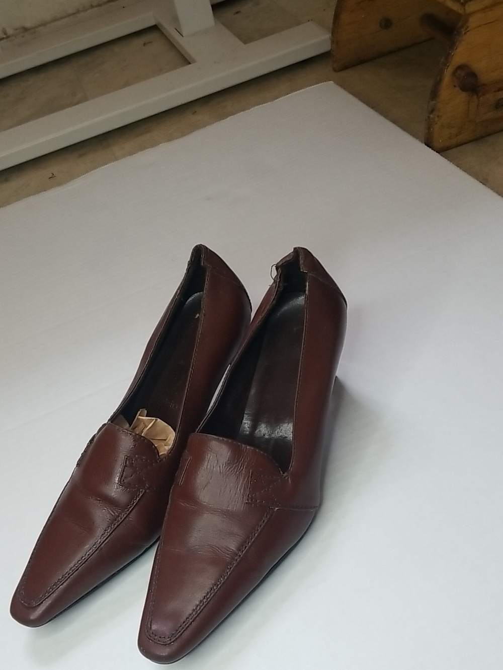 Glamour Brown Pointed-Toe Leather Heels